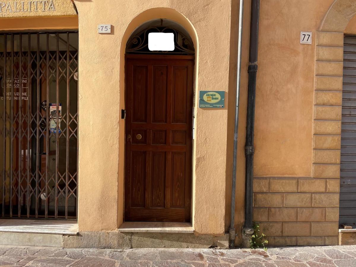 2 Apartments - Akragas Home 1 & 2 On Via Atenea City Center With View Agrigent Exterior foto