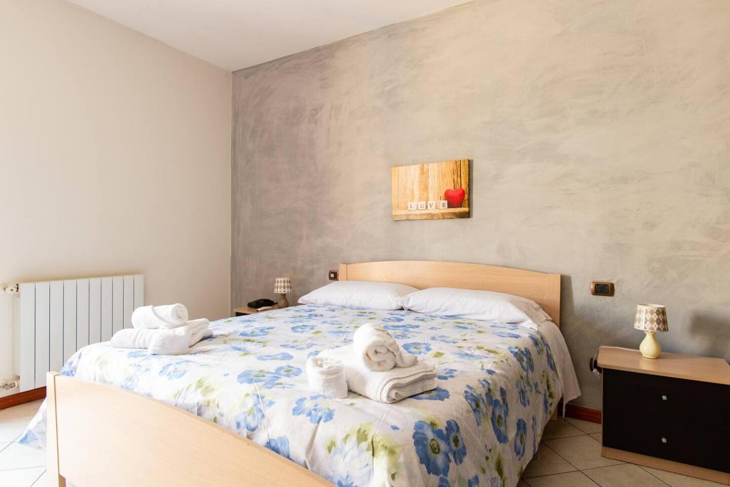 2 Apartments - Akragas Home 1 & 2 On Via Atenea City Center With View Agrigent Exterior foto